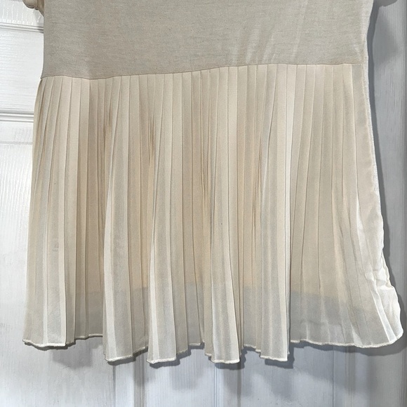 American Eagle Happy Hour Short Sleeve Top w/ Pleated Lower Back - Picture 4 of 8